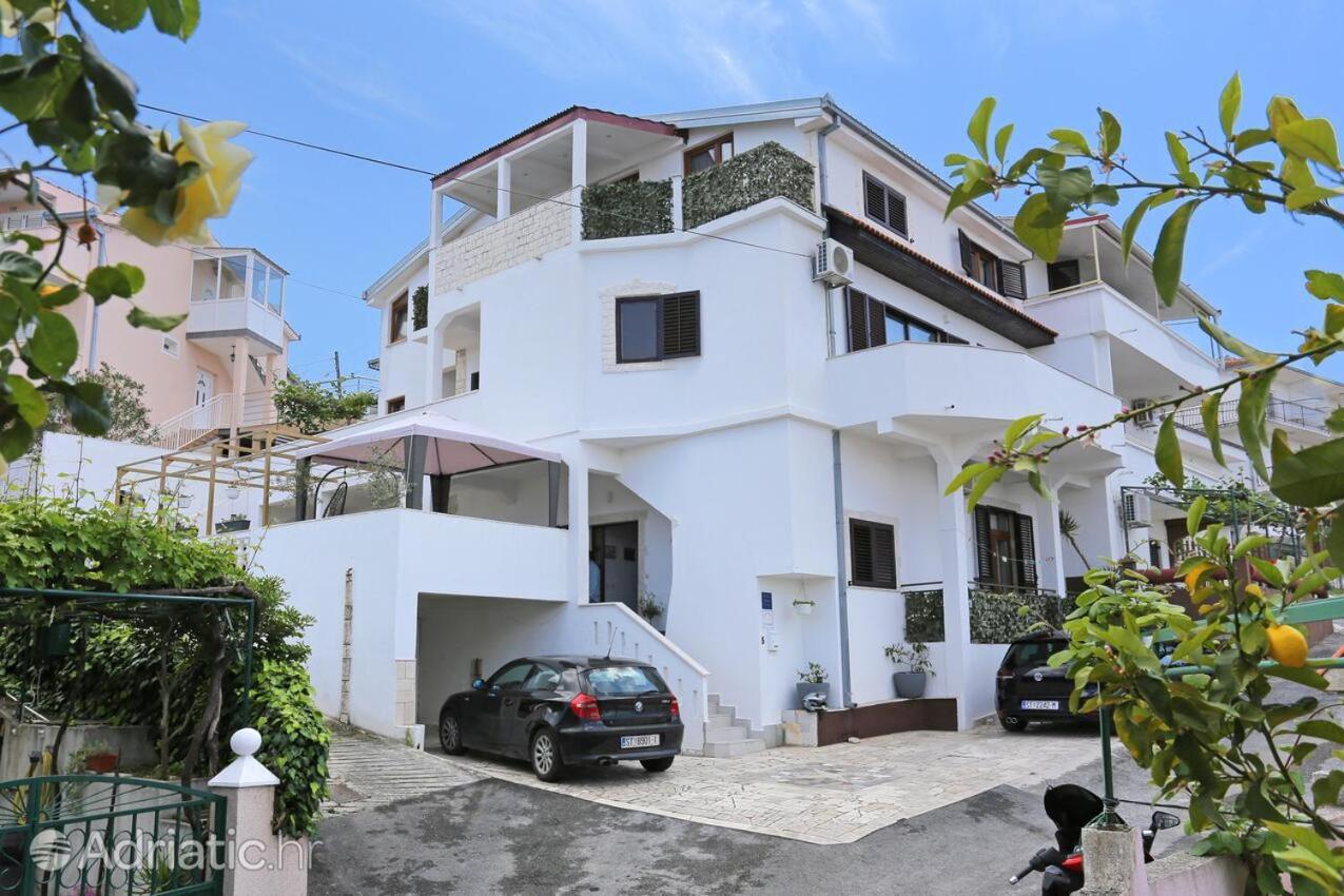 Apartments Bagaric Trogir Bagian luar foto