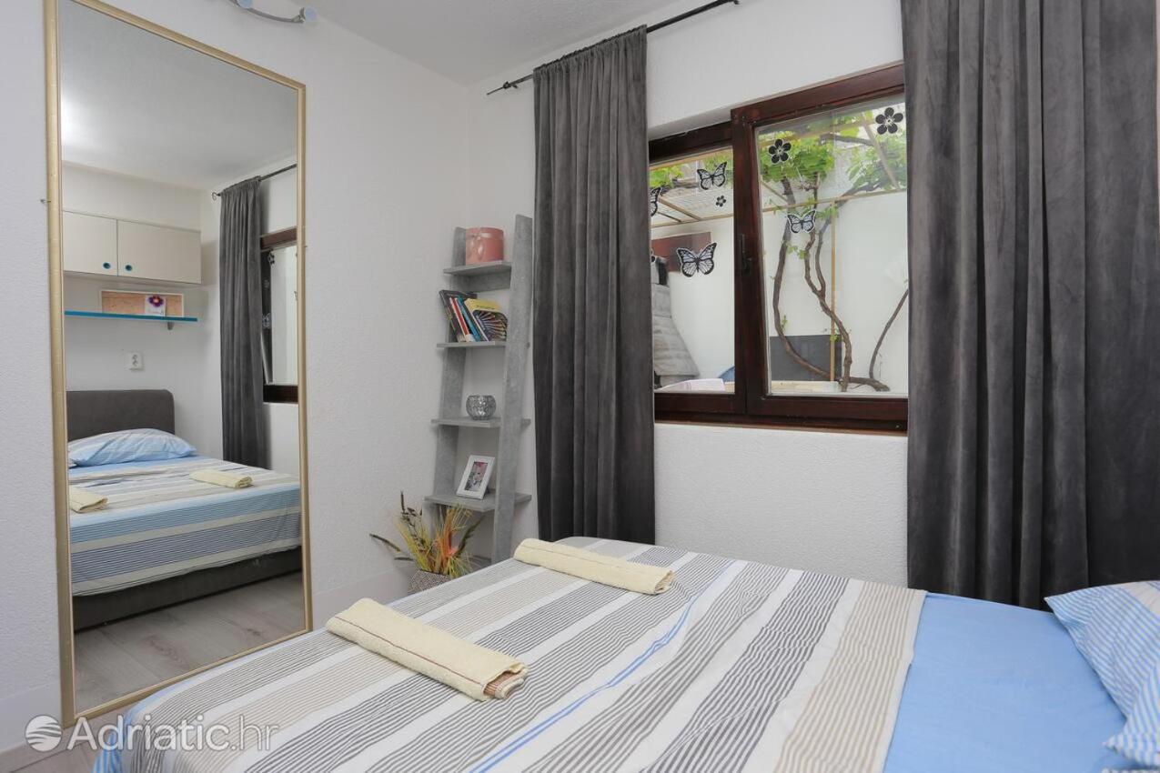 Apartments Bagaric Trogir Bagian luar foto