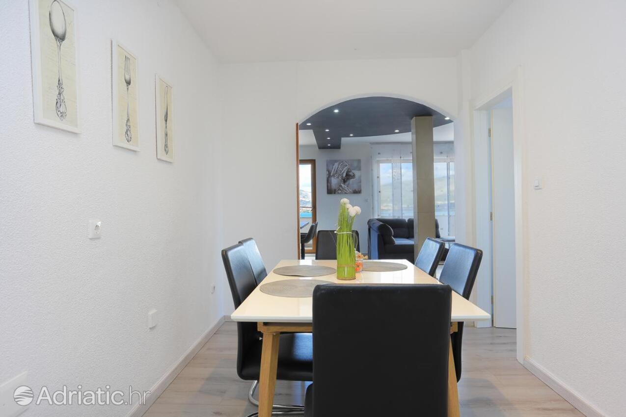Apartments Bagaric Trogir Bagian luar foto