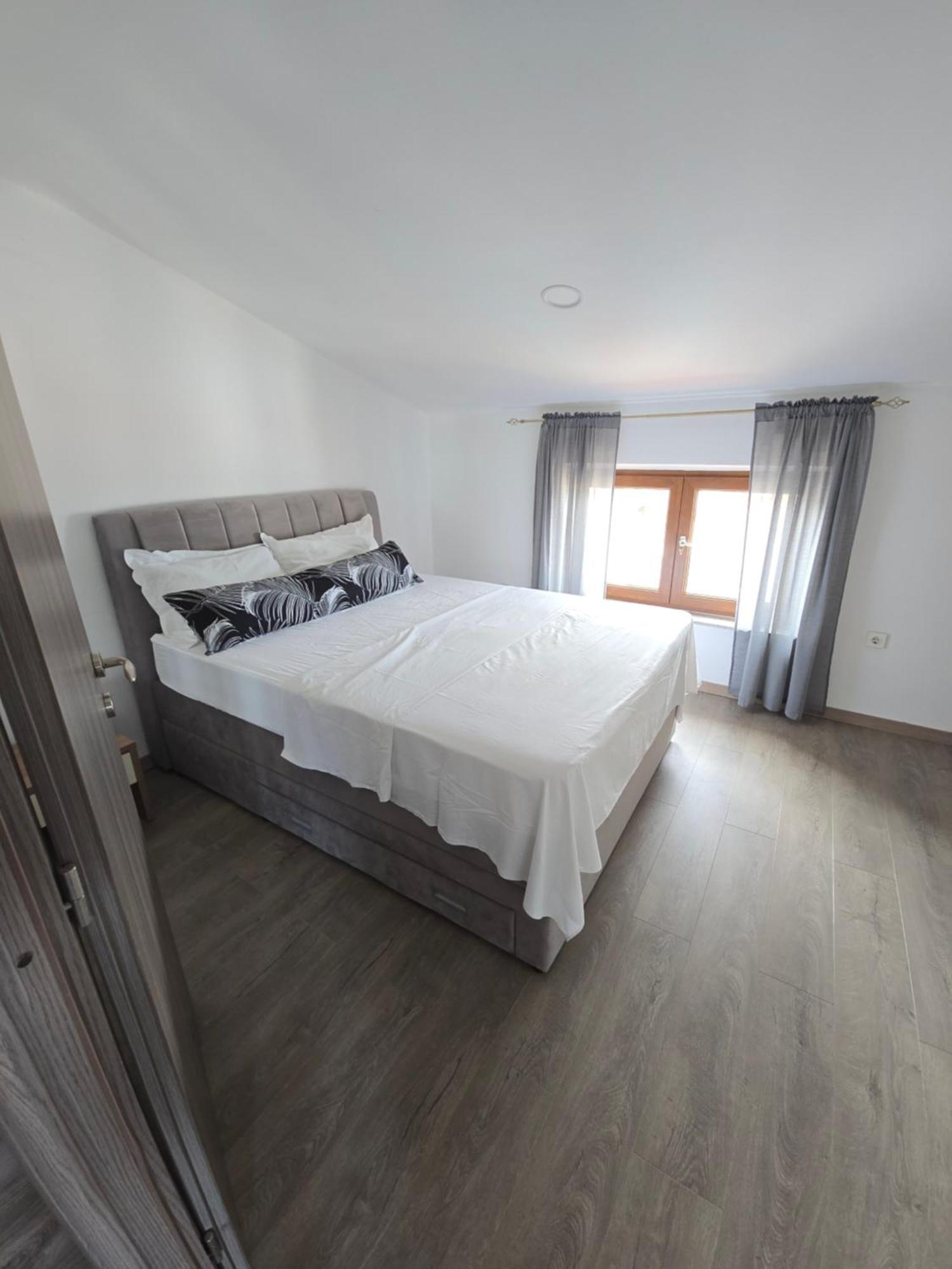 Apartments Bagaric Trogir Bagian luar foto